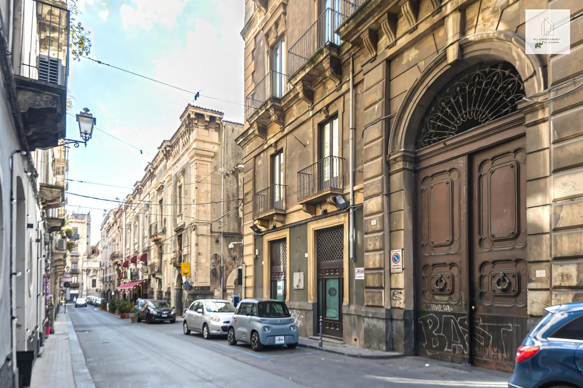 Gli Appartamenti Al Duomo Катанія Екстер'єр фото